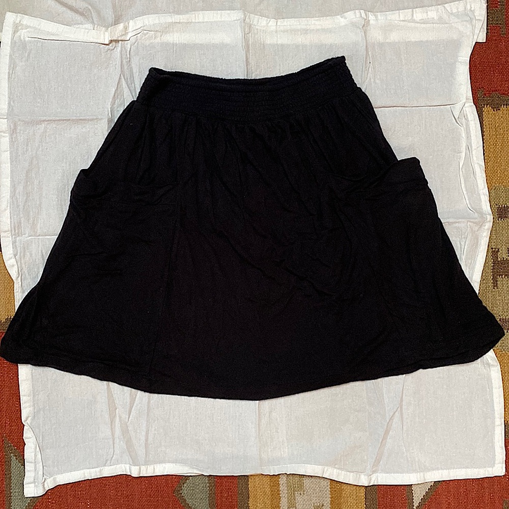 BDG Blend Skirt✨Soft & Comfy Size Large💛